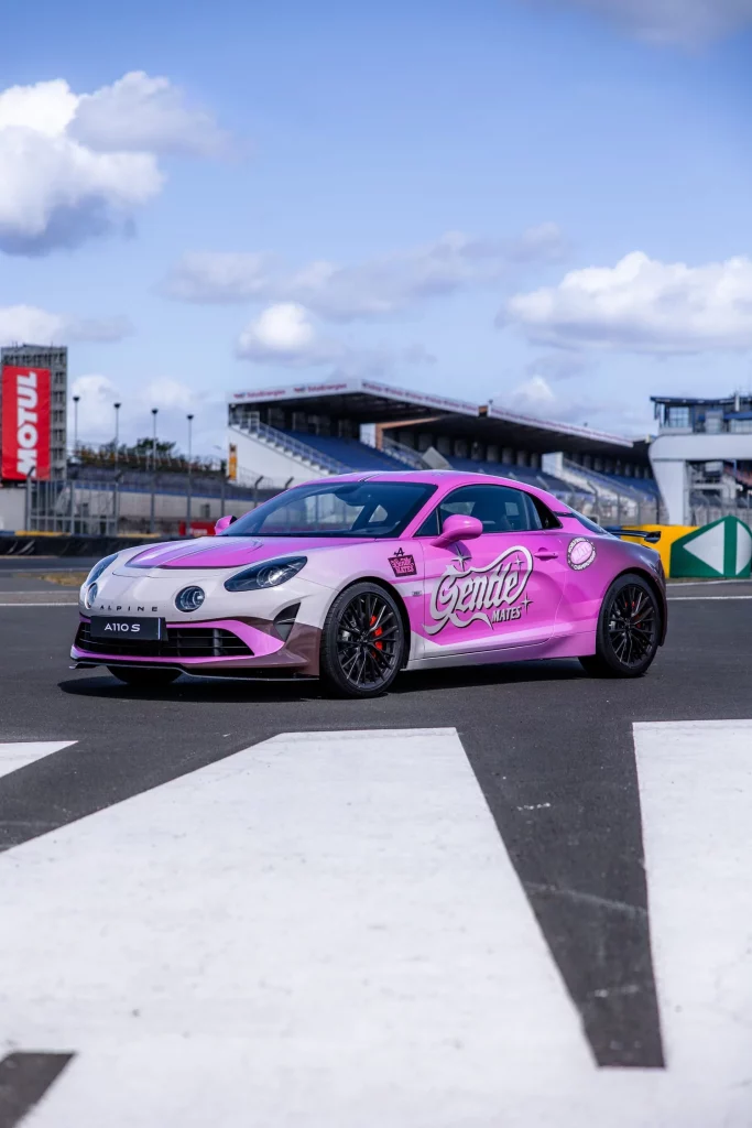 Alpine se inspira en los eSports para crear la decoración de este sorprendente A110 15 Motor16 2025 Alpine A110 GTS X Gentle Mates 13 Motor16