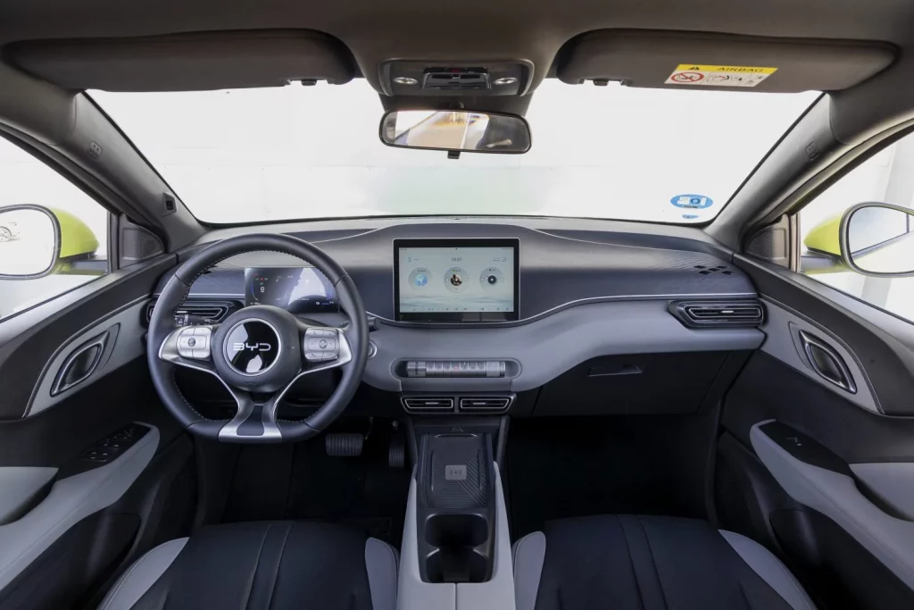 2025 BYD Dolphin Surf Comfort. Prueba. Imagen salpicadero.