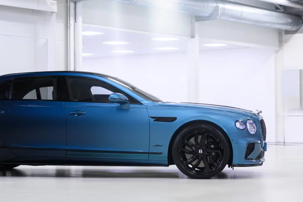 2025 Bentley Flying Spur Ombre 3 Motor16