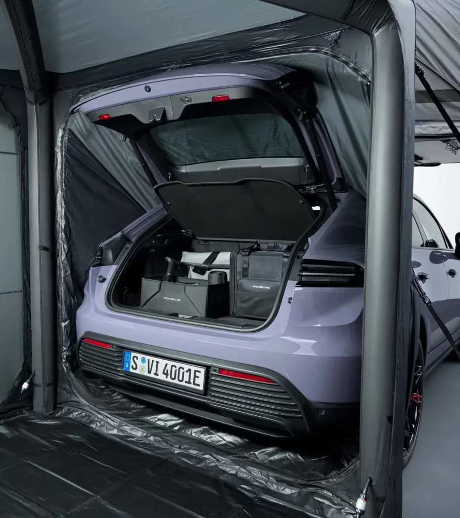 Porsche desafía a los Marco Polo y California con sus accesorios camper 12 Motor16 2025 Carpa trasera Porsche 8 Motor16
