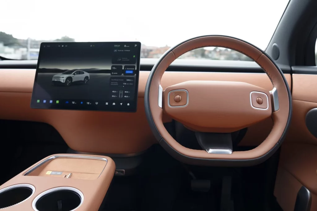 2025 Deepal E07 Multitruck 19 Motor16
