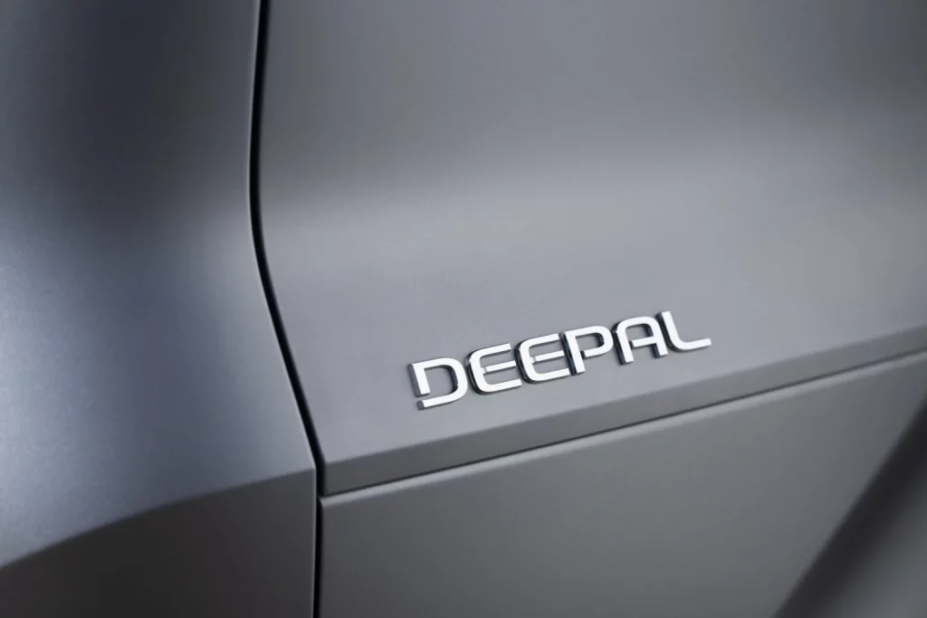 2025 Deepal E07 Multitruck 9 Motor16