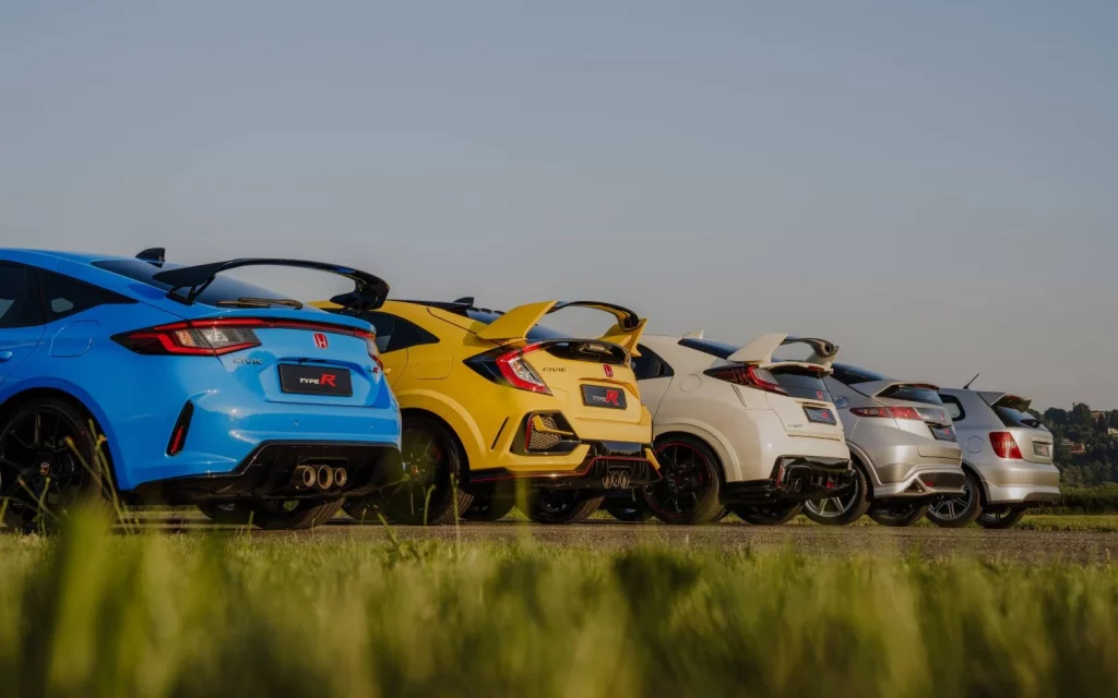 Los 25 años de historia del Honda Civic Type R, generación a generación antes de su adiós definitivo 9 Motor16 2025 Honda Civic Type R Generaciones 6 Motor16