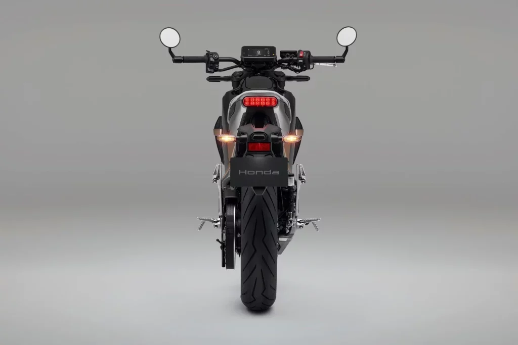 2025 Honda wn7 naked ev 12 Motor16
