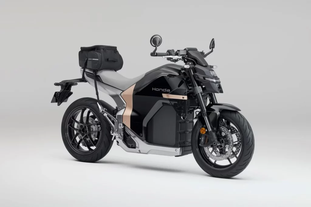 2025 Honda wn7 naked ev 33 Motor16