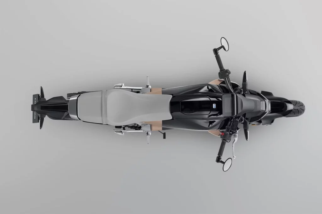 2025 Honda wn7 naked ev 8 Motor16