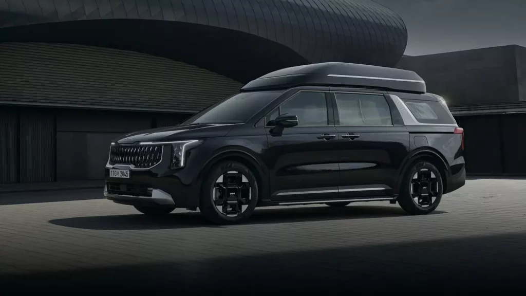 2025 Kia Carnival Hi Limousine. Imagen exterior.