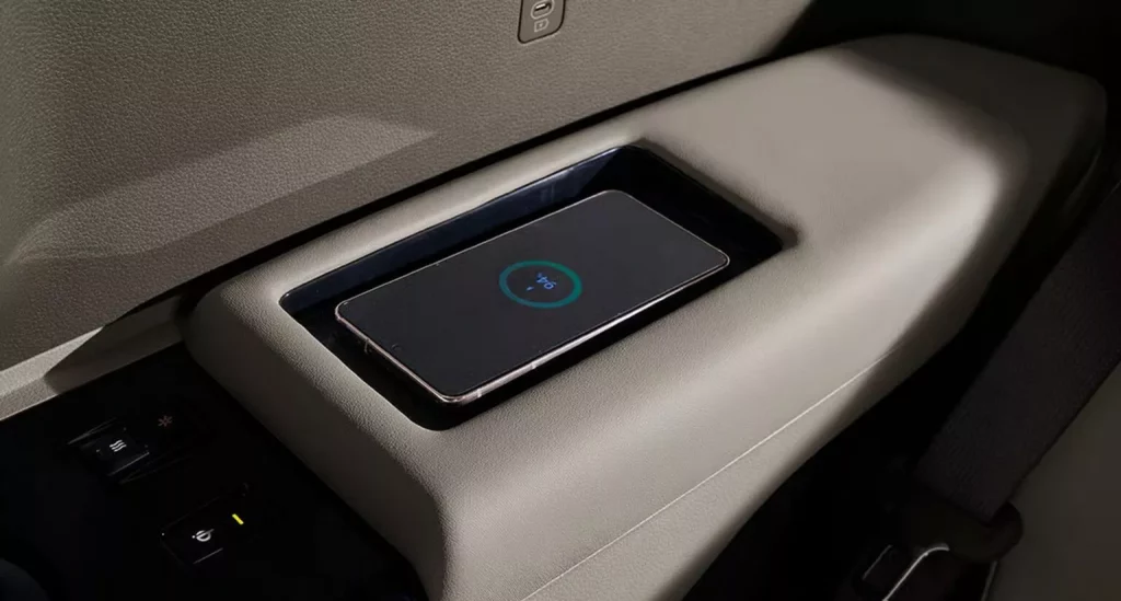 2025 Kia Canival Hi Limousine 16 Motor16