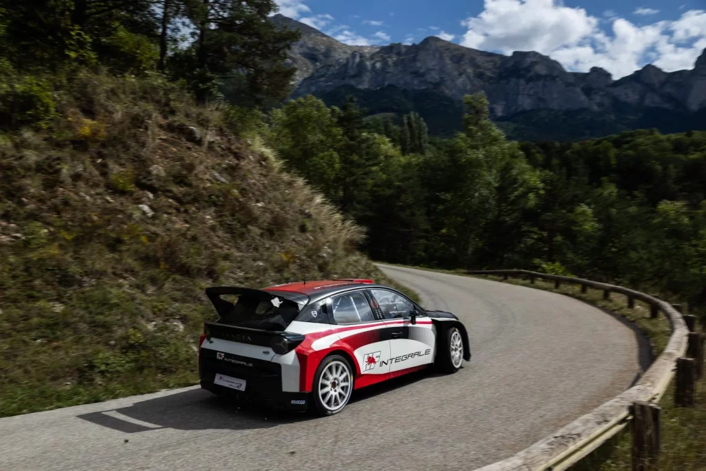 2025 Lancia Ypsilon Rally2 HF Integrale. Imagen trasera.