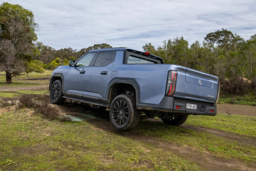 2025 MGU9 Pick Up 35 Motor16