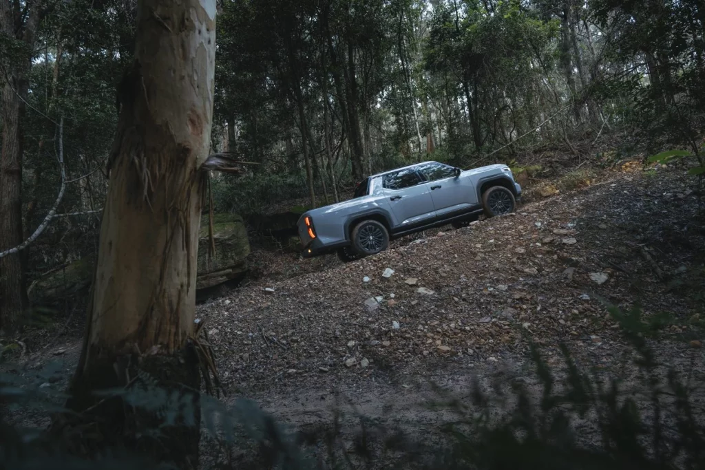 2025 MGU9 Pick Up 42 Motor16