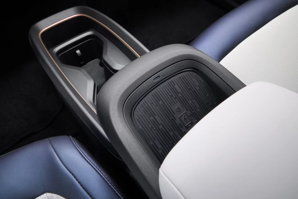 El nuevo Nissan Leaf tiene precio: ¿25.580 euros te parece caro? 40 Motor16 2025 Nissan Leaf 21 Motor16
