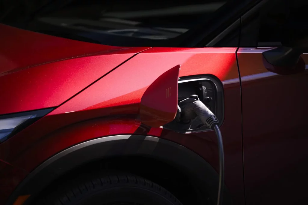 El nuevo Nissan Leaf tiene precio: ¿25.580 euros te parece caro? 29 Motor16 2025 Nissan Leaf 27 Motor16