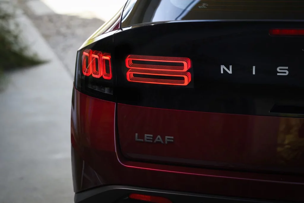 El nuevo Nissan Leaf tiene precio: ¿25.580 euros te parece caro? 23 Motor16 2025 Nissan Leaf 30 Motor16