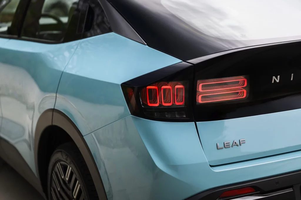 El nuevo Nissan Leaf tiene precio: ¿25.580 euros te parece caro? 22 Motor16 2025 Nissan Leaf 37 Motor16