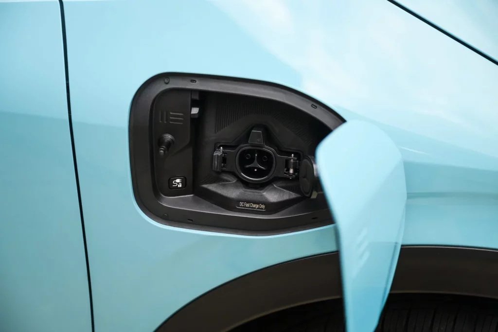 El nuevo Nissan Leaf tiene precio: ¿25.580 euros te parece caro? 30 Motor16 2025 Nissan Leaf 43 Motor16