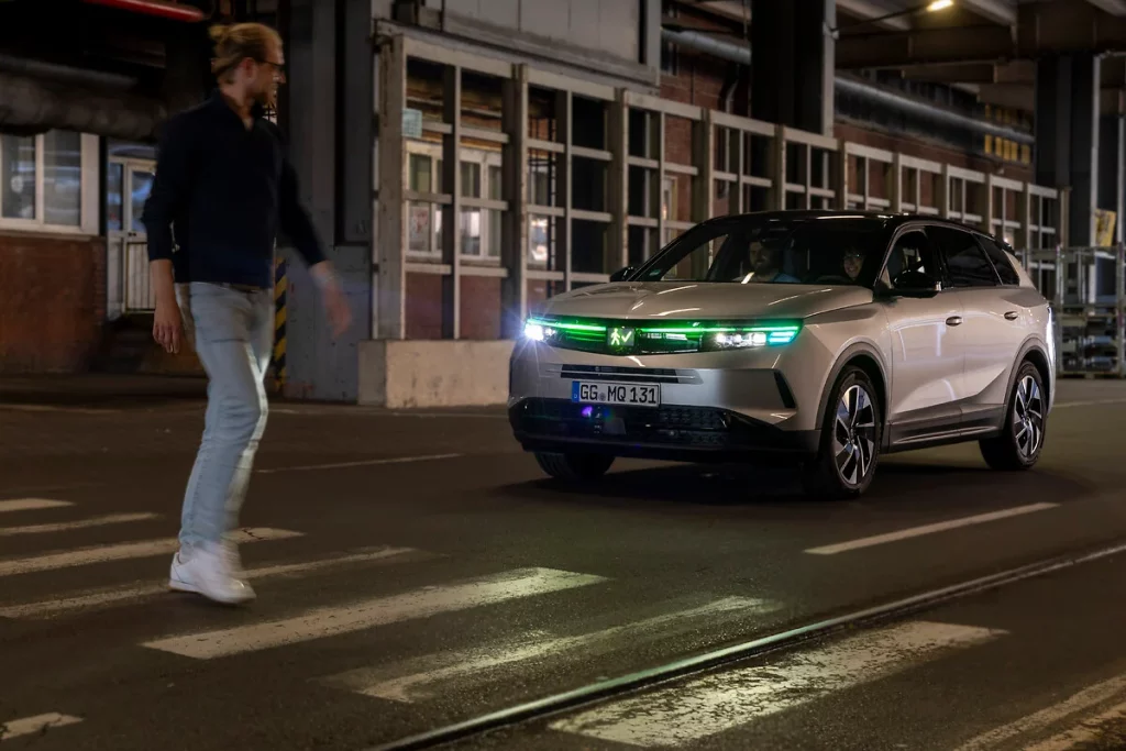 2025 Opel Grandland Autónomo. Imagen exterior.