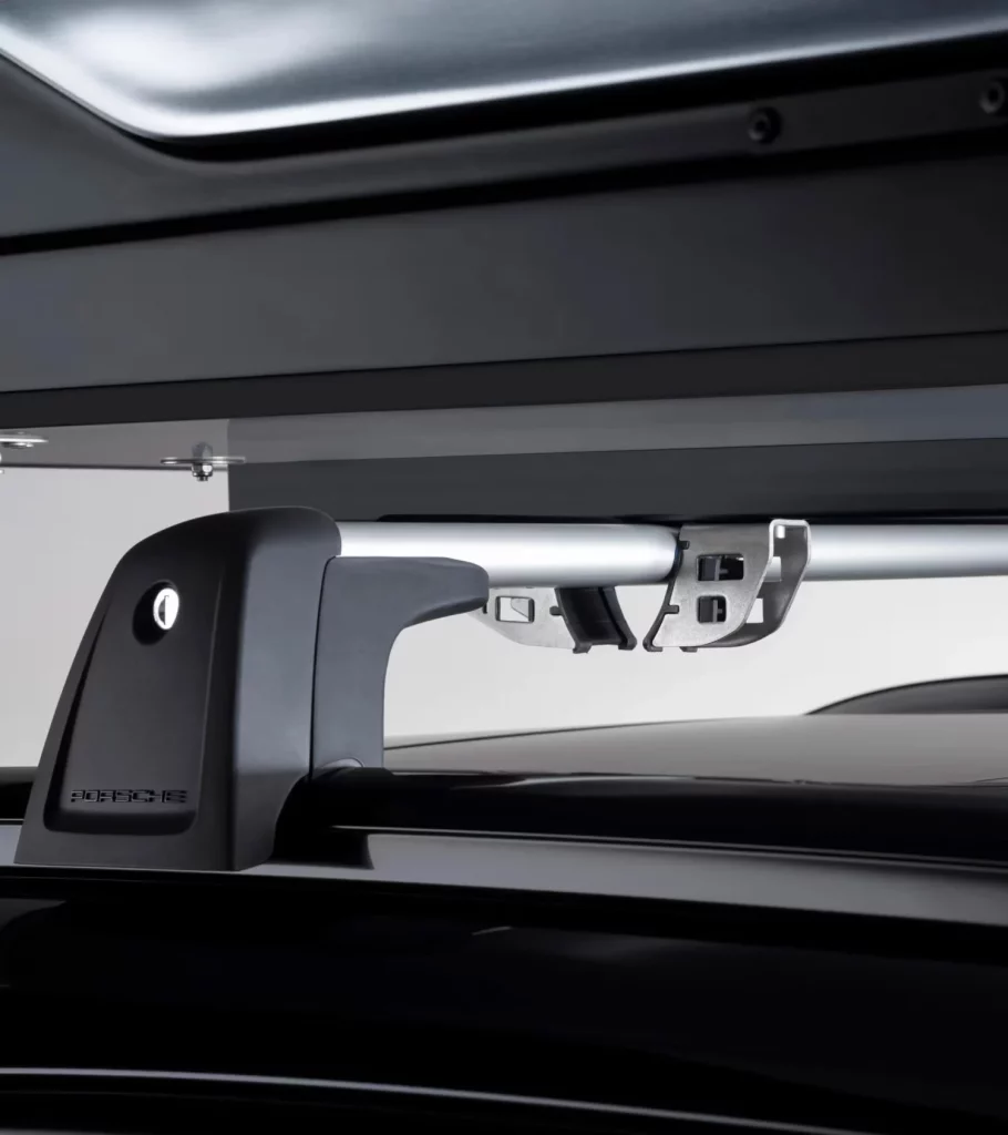 Porsche desafía a los Marco Polo y California con sus accesorios camper 17 Motor16 2025 Porsche Tienda Techo 2 Motor16