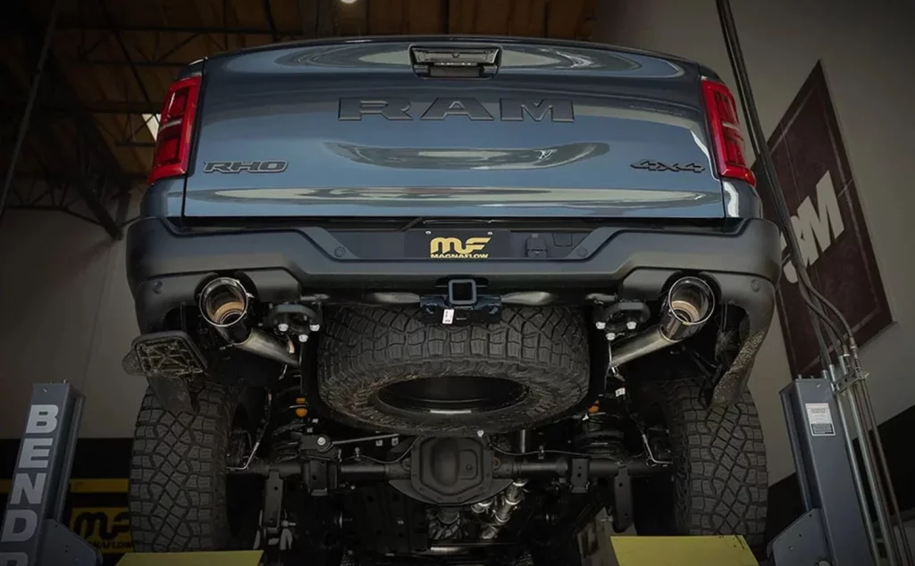 El impresionante RAM 1500 RHO sube el volumen gracias a MagnaFlow 16 Motor16 2025 RAM 1500 RHO Escape 3 Motor16