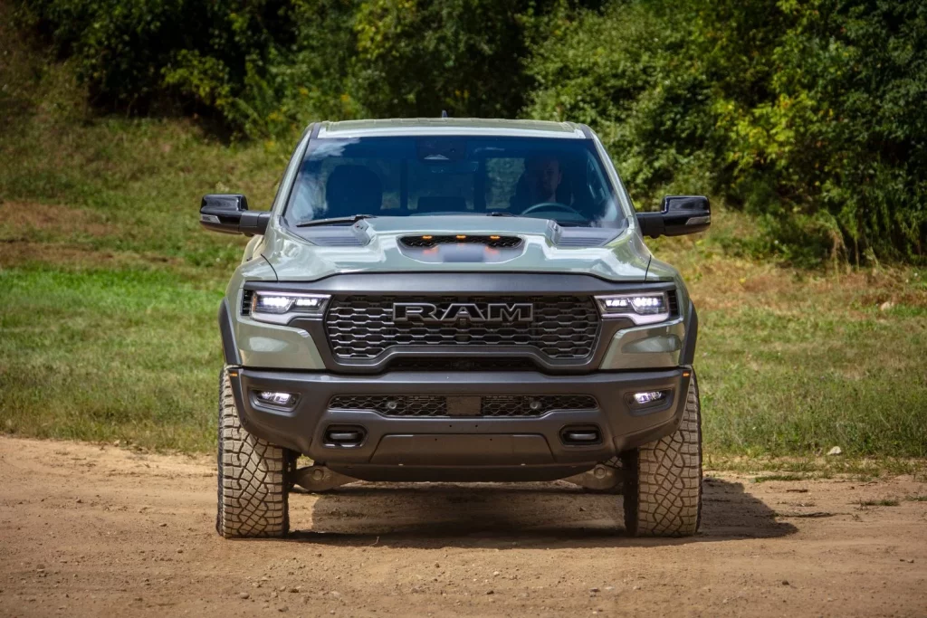 El impresionante RAM 1500 RHO sube el volumen gracias a MagnaFlow 3 Motor16 2025 RAM 1500 RHO MagnaFlow 2 Motor16