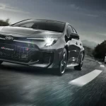El Toyota GR Corolla mejora gracias a la vieja técnica del pegamento… y algo más