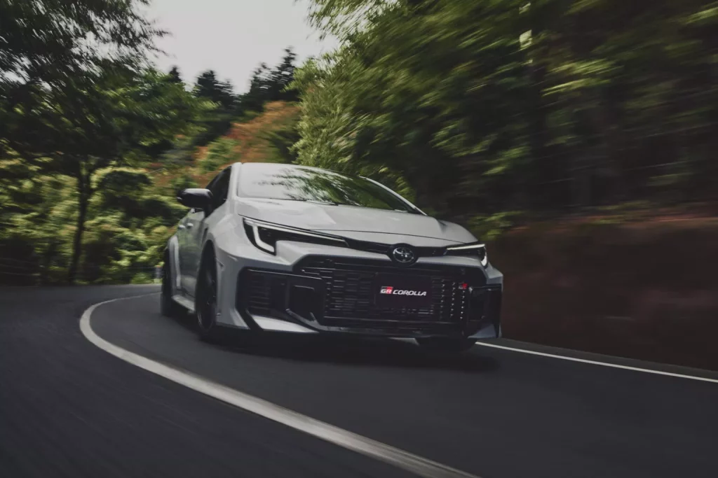 2025 Toyota GR Corolla Japon 1 Motor16
