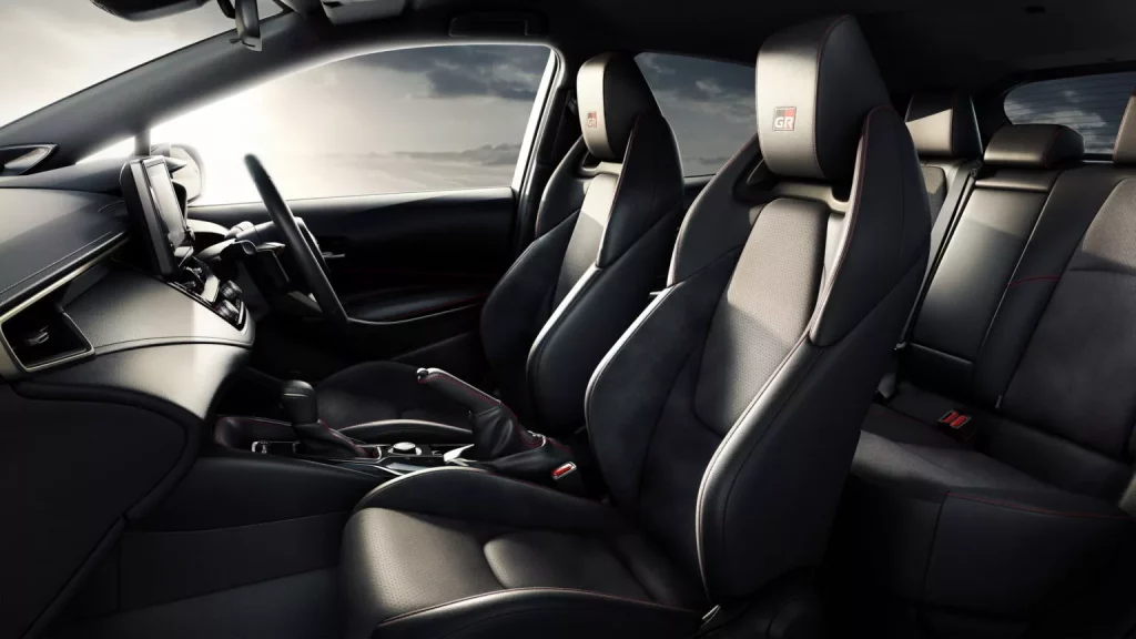 2025 Toyota GR Corolla Japon 12 Motor16