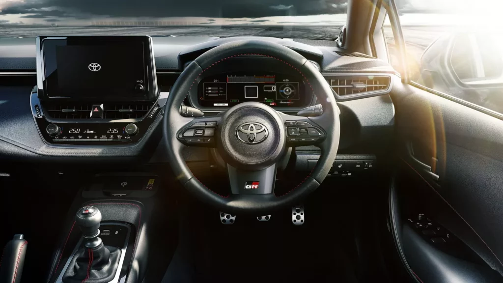 2025 Toyota GR Corolla Japon 13 Motor16