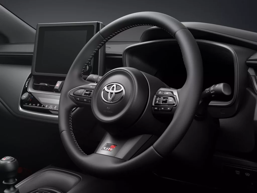 2025 Toyota GR Corolla Japon 14 Motor16