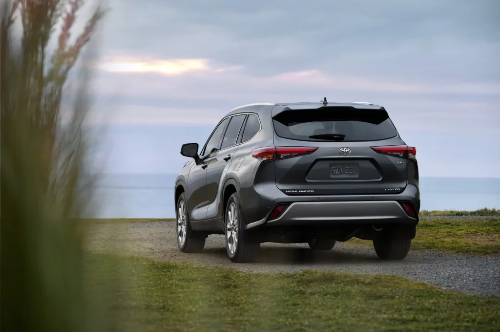 El Toyota Highlander ahora es 4.220 euros más caro por muy buenas razones 12 Motor16 2025 Toyota Highlander USA 13 Motor16