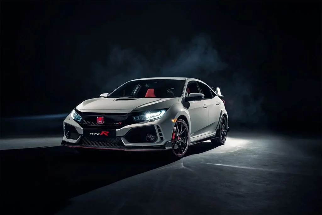 Los 25 años de historia del Honda Civic Type R, generación a generación antes de su adiós definitivo 4 Motor16 2025 Honda Civic Type R FK8. Imagen.