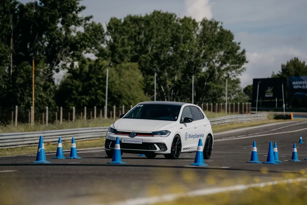 2025 Volkswagen Driving Experience. Track Experience. Imagen circuito.