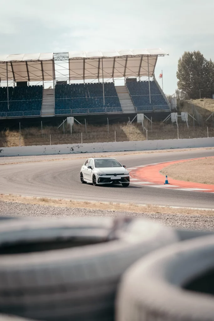 2025 track experience volkswagen driving 3 Motor16