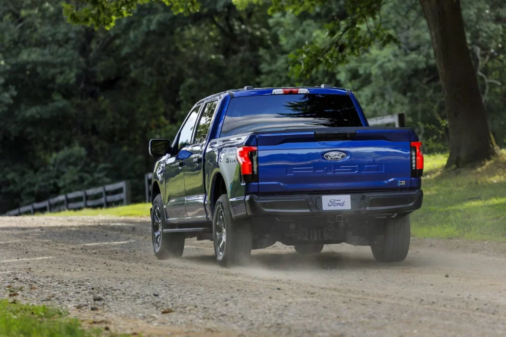 Ford F-150 Lightning STX: Reemplaza al XLT con extra de potencia y autonomía 14 Motor16 2026 F 150 Lightning STX 10 3317 Motor16