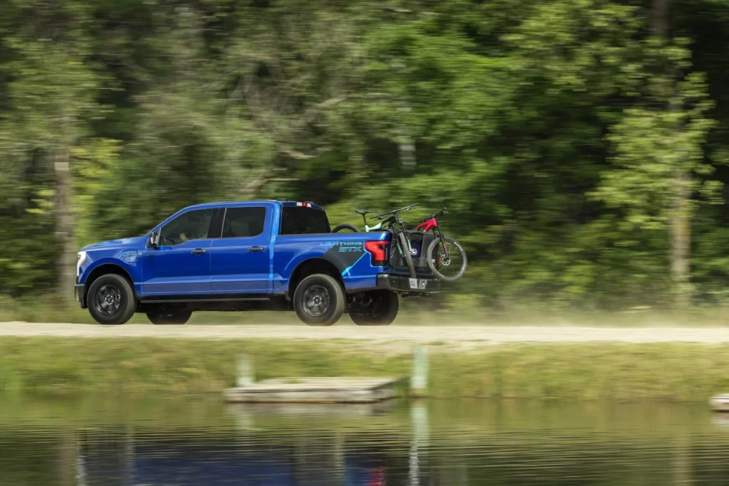 Ford F-150 Lightning STX: Reemplaza al XLT con extra de potencia y autonomía 9 Motor16 2026 F 150 Lightning STX 12 3312 Motor16
