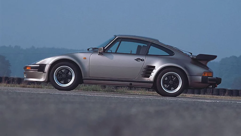 Fotos espía del Porsche 911 Flachbau: ¿Vuelve el 'slantnose'? 1 Motor16 911-Turbo-Flachbau-930