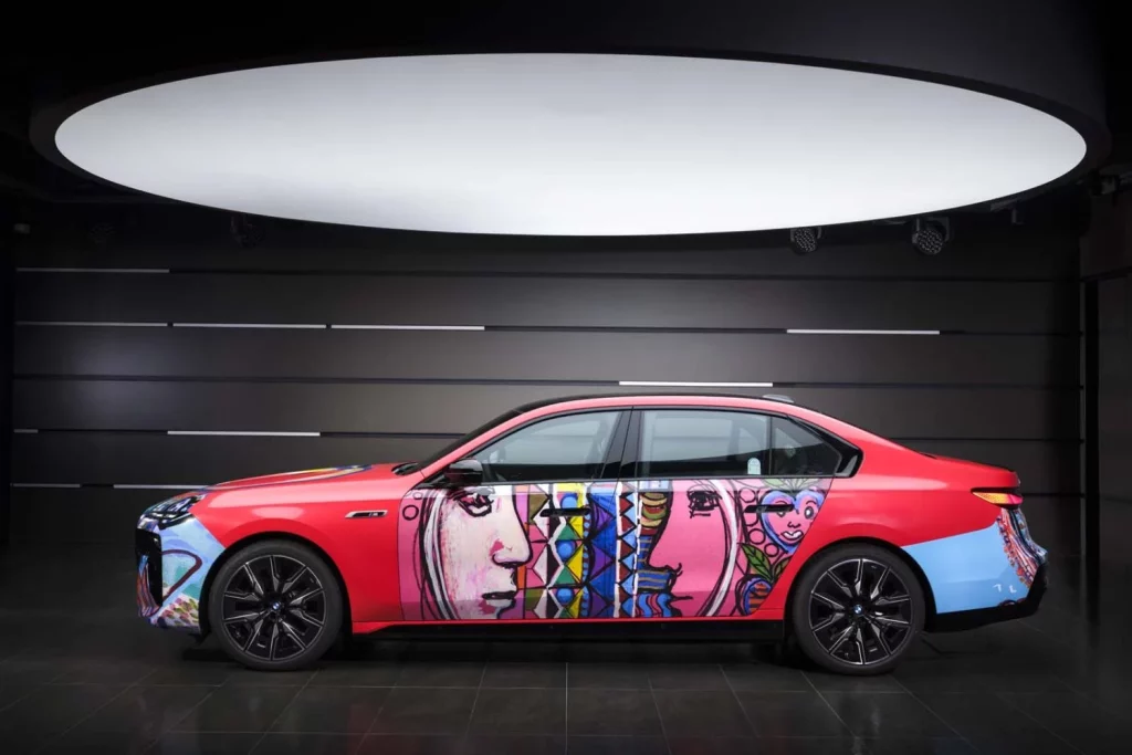 BMW presenta en Seúl un impresionante i7 eléctrico: no hay otro igual 108 Motor16 ART CAR BMW Lee Yun Yong 202557 Motor16