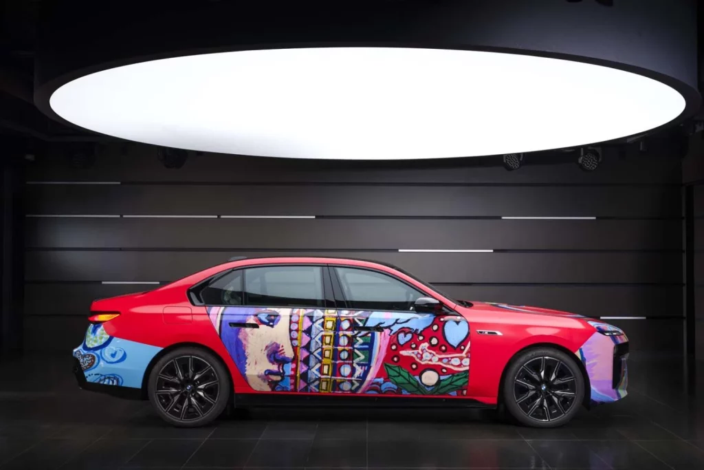 BMW presenta en Seúl un impresionante i7 eléctrico: no hay otro igual 114 Motor16 ART CAR BMW Lee Yun Yong 202558 Motor16