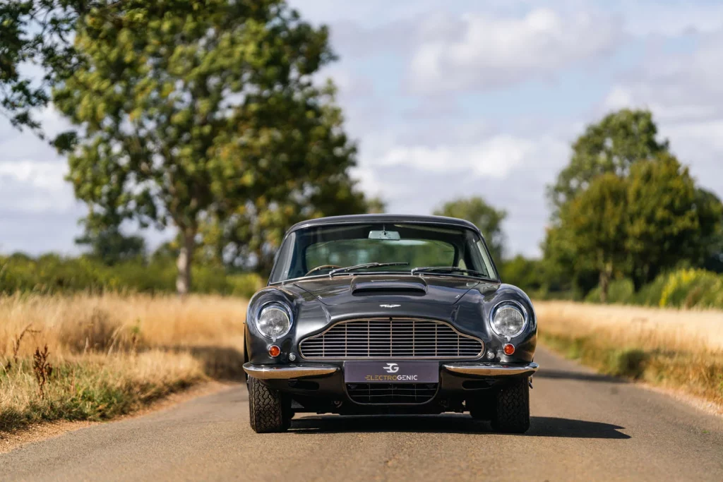 Electrogenic transforma el icónico Aston Martin DB6 en un obra maestra eléctrica 18 Motor16 ASTON MARTIN DB6 ELECTROGENICS 21 Motor16