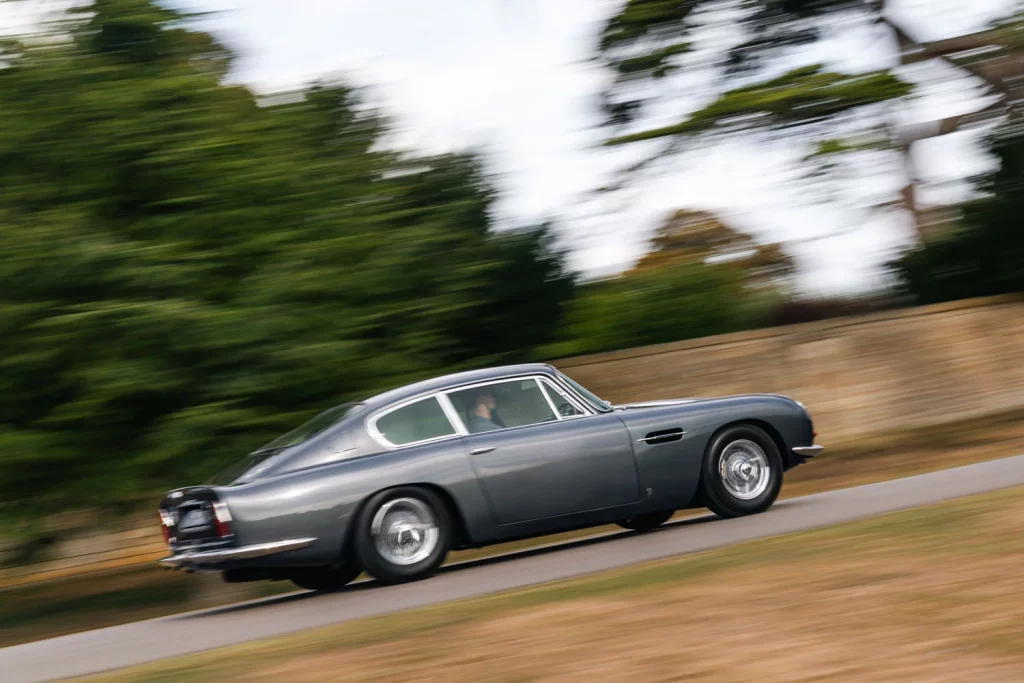 Electrogenic transforma el icónico Aston Martin DB6 en un obra maestra eléctrica 5 Motor16 ASTON MARTIN DB6 ELECTROGENICS 3 Motor16