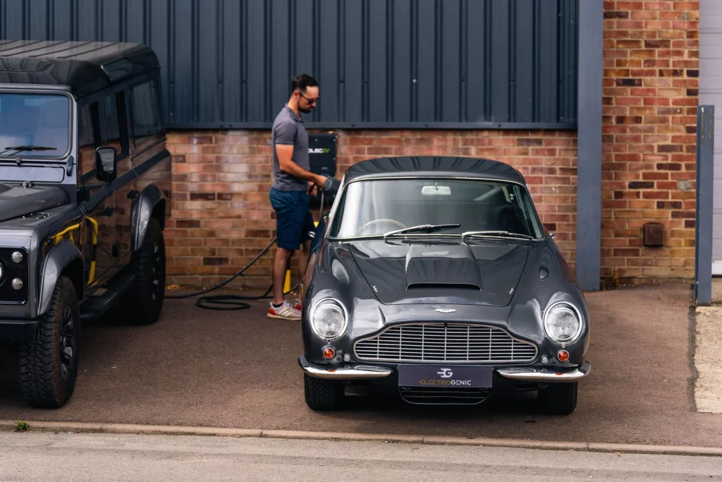 Electrogenic transforma el icónico Aston Martin DB6 en un obra maestra eléctrica 34 Motor16 ASTON MARTIN DB6 ELECTROGENICS 33 Motor16