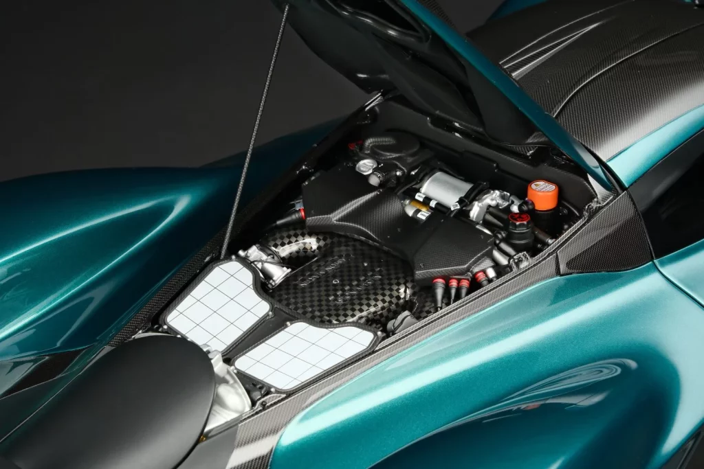 El Aston Martin Valkyrie se somete a la máquina reductora de Amalgam
