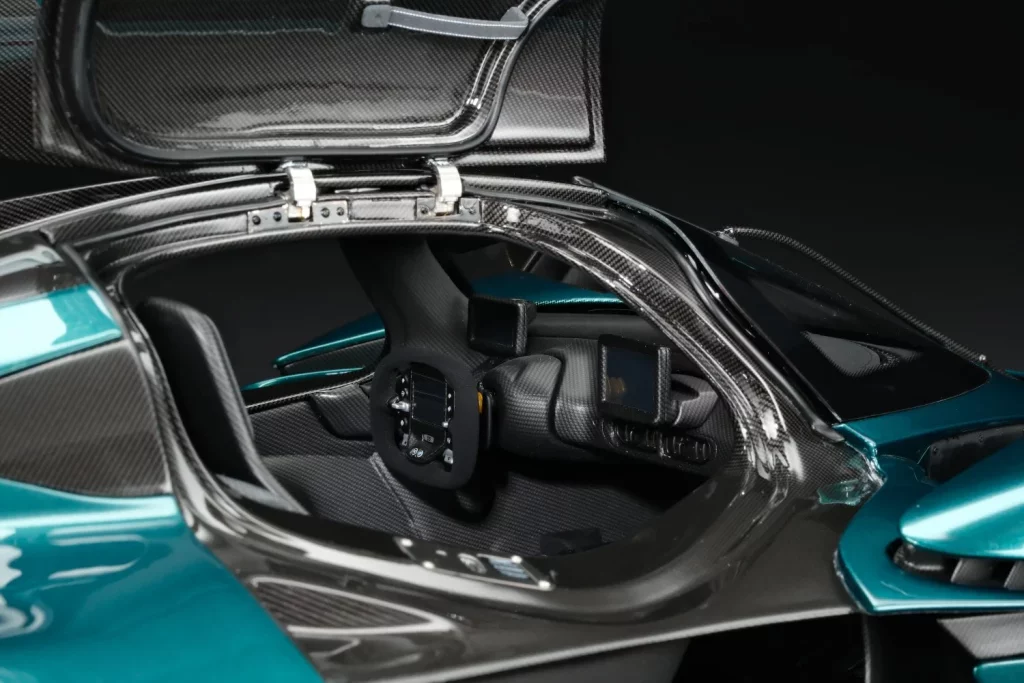 El Aston Martin Valkyrie se somete a la máquina reductora de Amalgam