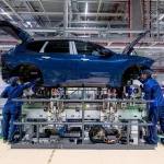 El nuevo BMW iX3 ya es una realidad que sale de la avanzada factoría de Debrecen
