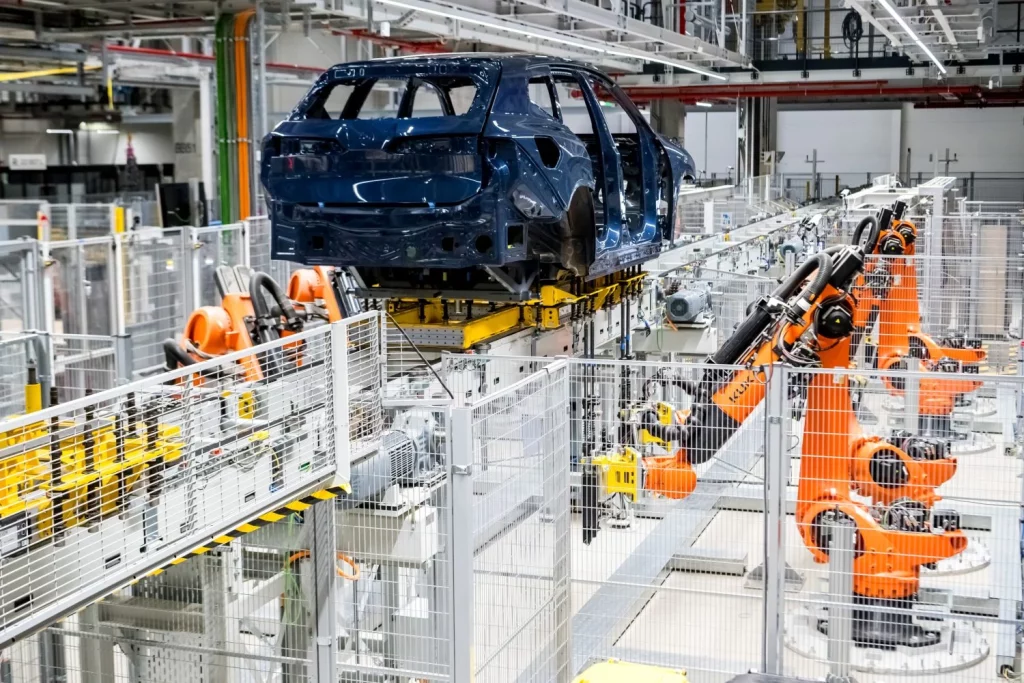 El nuevo BMW iX3 ya es una realidad que sale de la avanzada factoría de Debrecen 8 Motor16 BMW Group Plant Debrecen Assembly 3 Motor16
