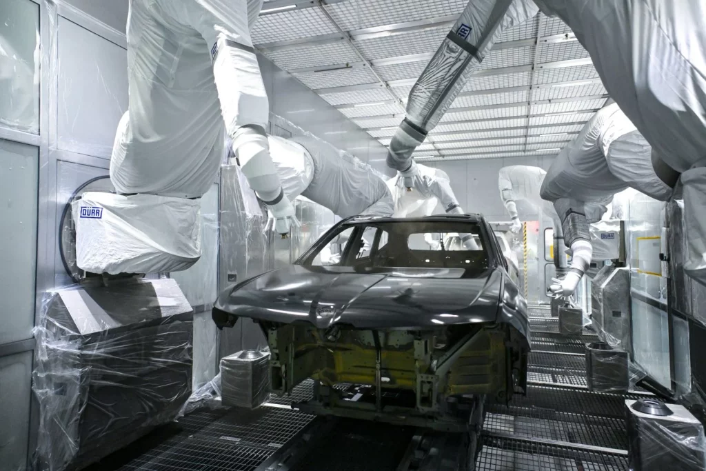 El nuevo BMW iX3 ya es una realidad que sale de la avanzada factoría de Debrecen 38 Motor16 BMW Group Plant Debrecen Paint Shop 9 Motor16