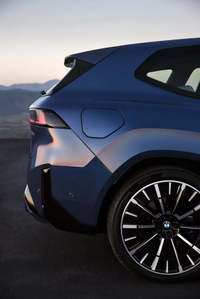 BMW IX3 33 Motor16