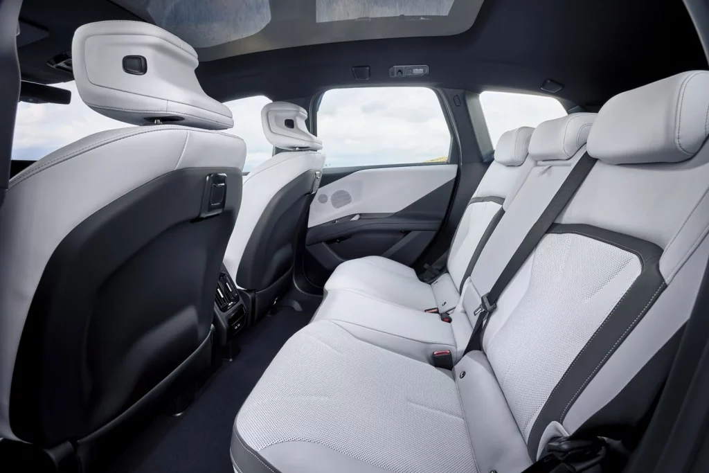 BMW IX3 42 Motor16