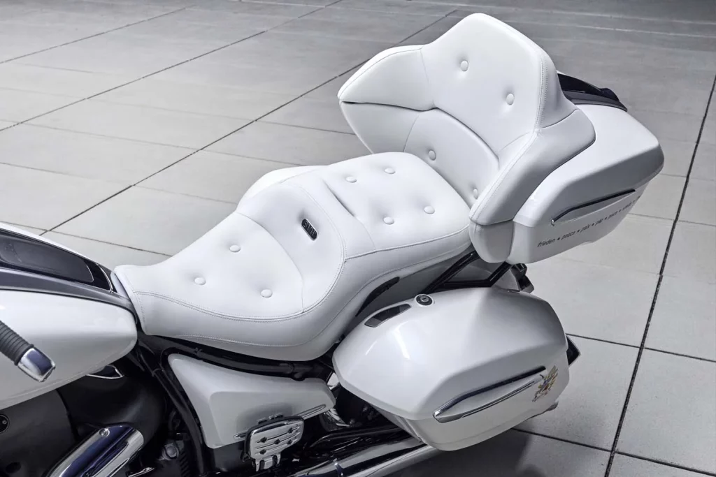 BMW R 18 Transcontinenta papa Leon XIV15 Motor16
