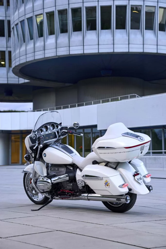 BMW R 18 Transcontinenta papa Leon XIV7 Motor16
